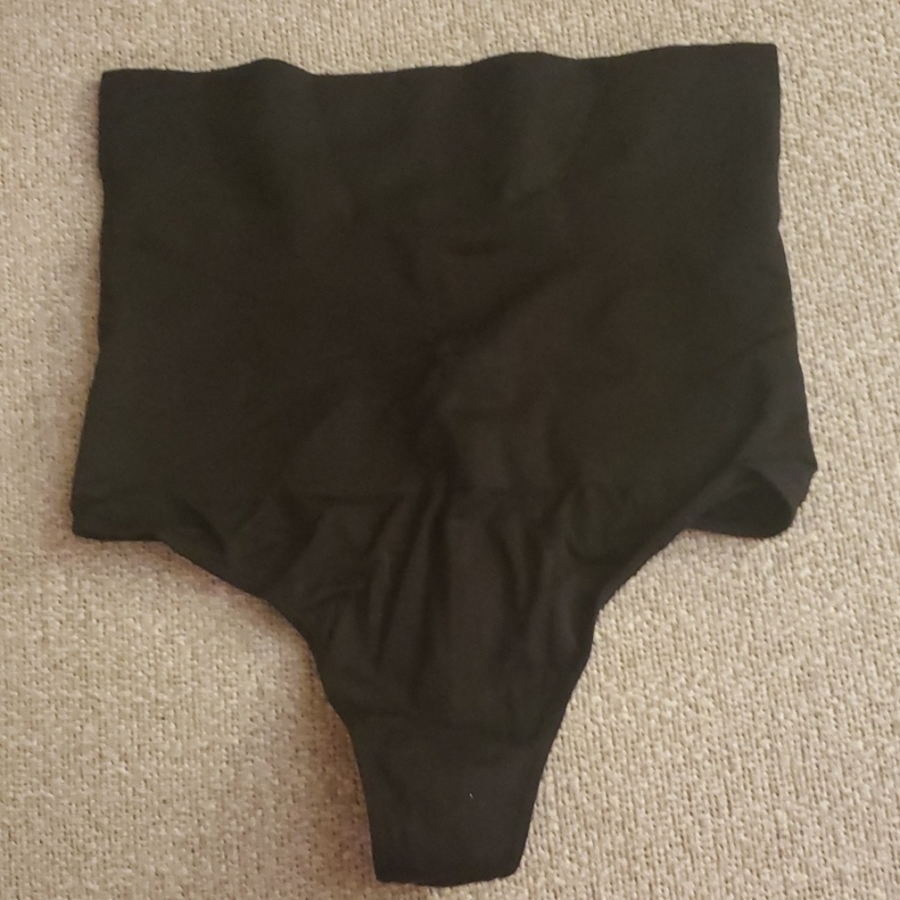 Black spanx/thong